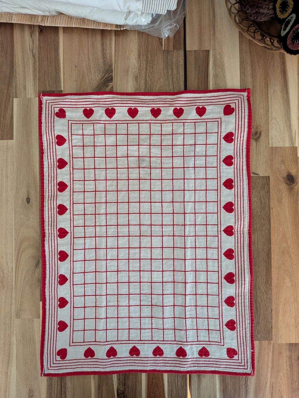 Red White Heart Grid Tea Towel Tabletop Decor Vintage  ​